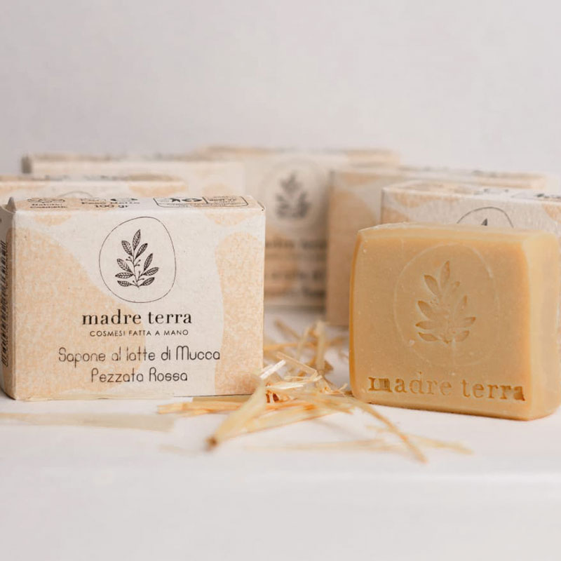 Sapone solido al latte di mucca pezzata rossa - immagine 5